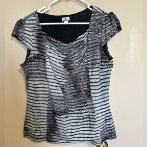 186 Worthington Short Sleeve Blouse